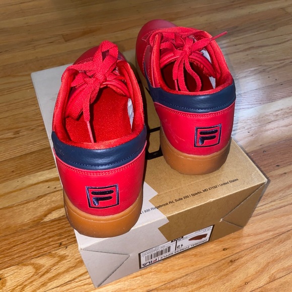 Fila Sneakers - Picture 3 of 4